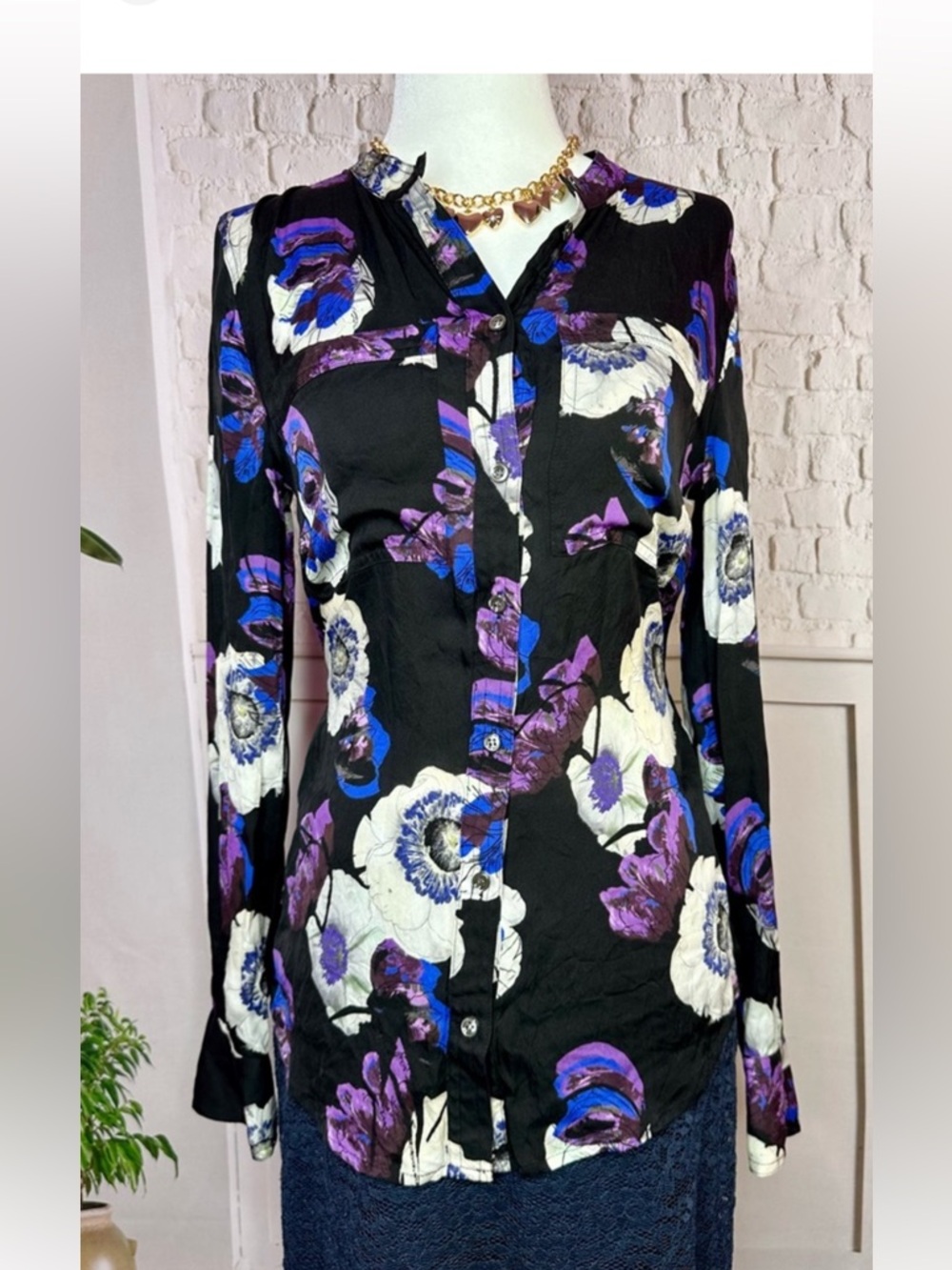 J. Crew Floral Patterned Top - Black, Purple, Blue, white size 2 blouse - Picture 9 of 9